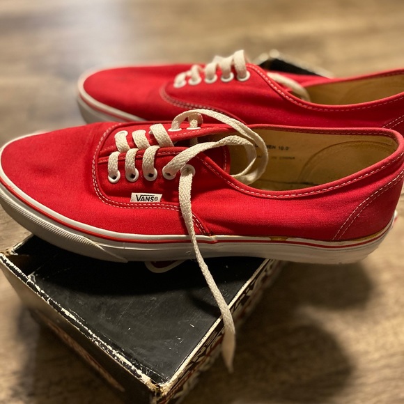 Vans - Picture 1 of 4